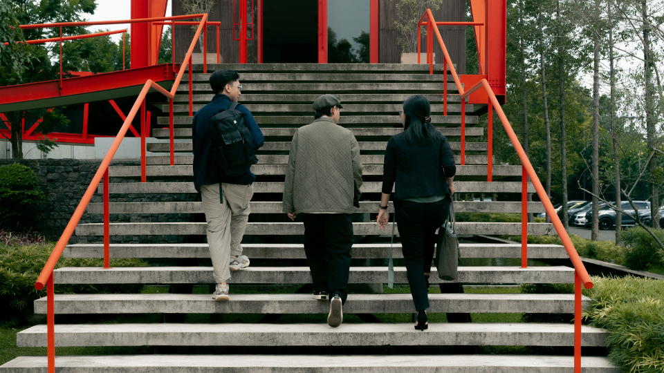 Confused About Finding Company Merchandise? We Can Help You with That!