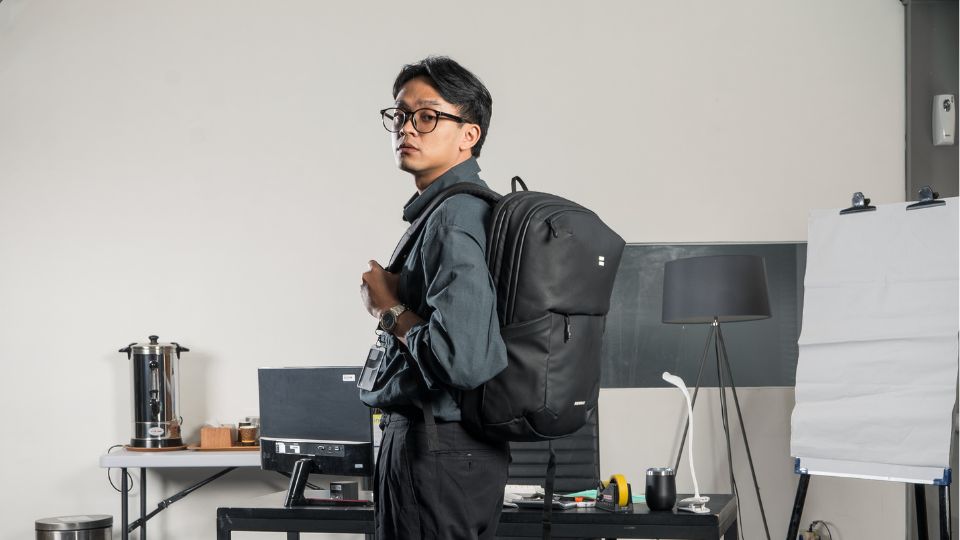 Make Commuting to Work More Practical with these Bodypack Bag Recommendations